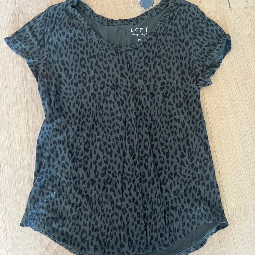 LOFT Green Leopard Print Short Sleeve Top